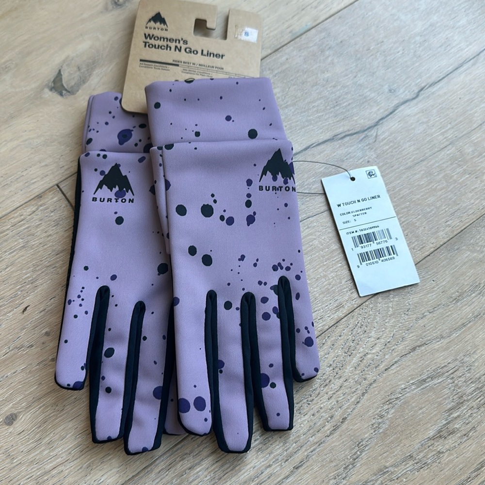 Brand new burton snowboarding gloves